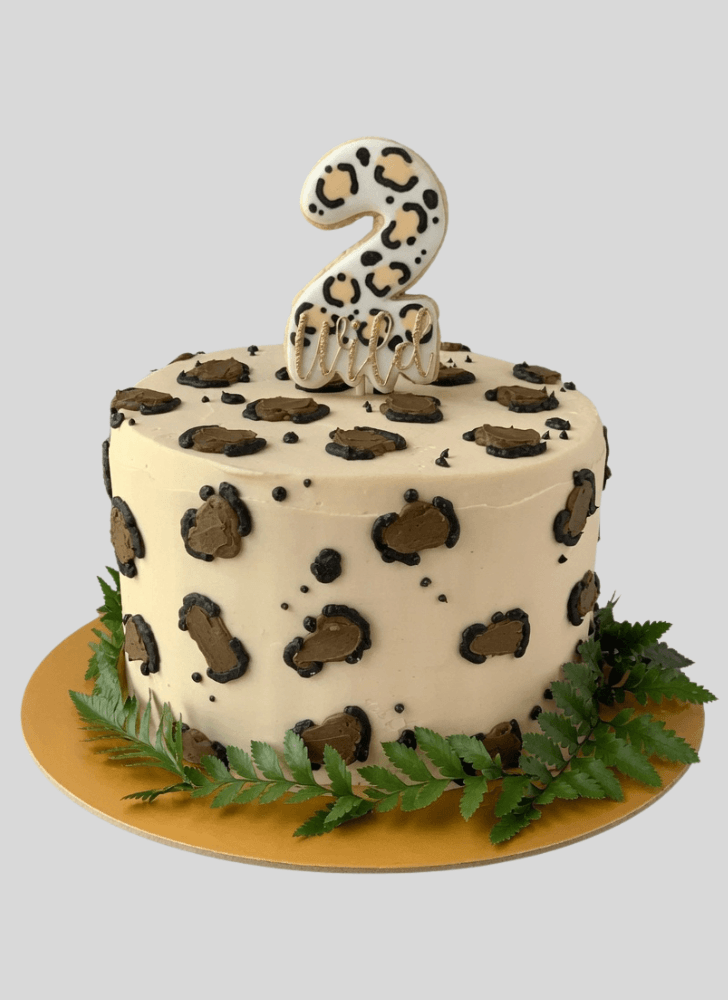 Good Looking Cheetah Cake