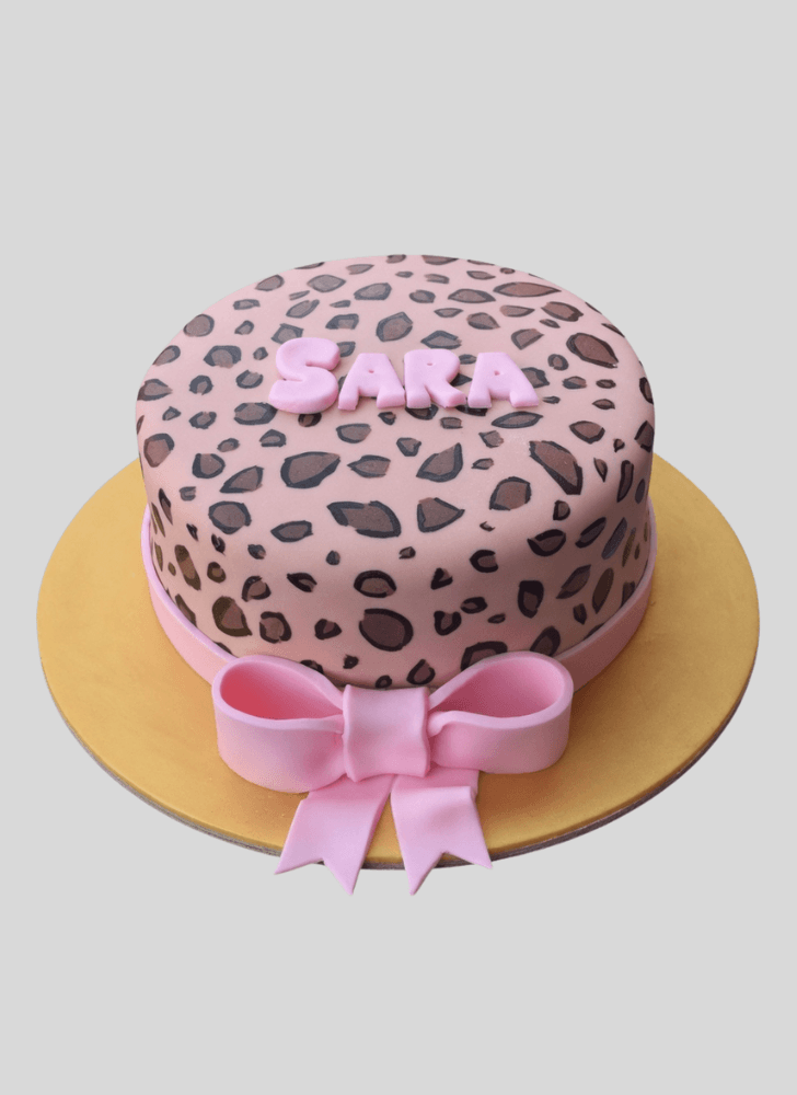 Inviting Cheetah Cake
