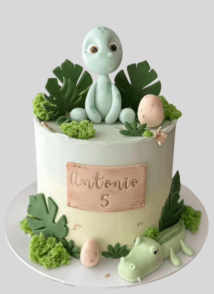 Admirable Crocodile Cake Design