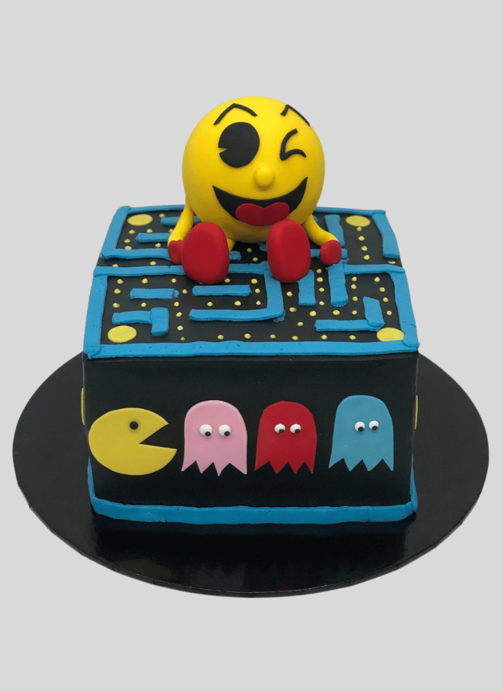 Inviting PacMan Cake