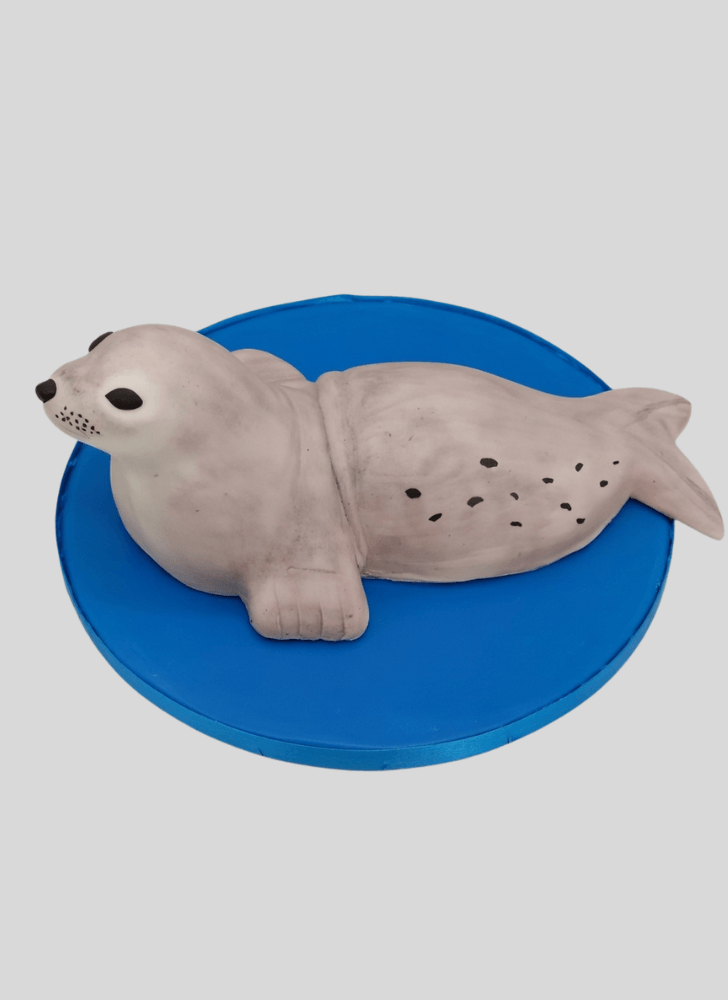 Pleasing Seals Cake