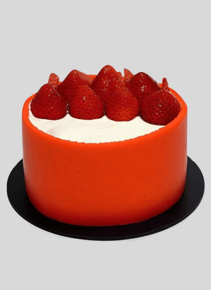 Elegant Strawberry Cake