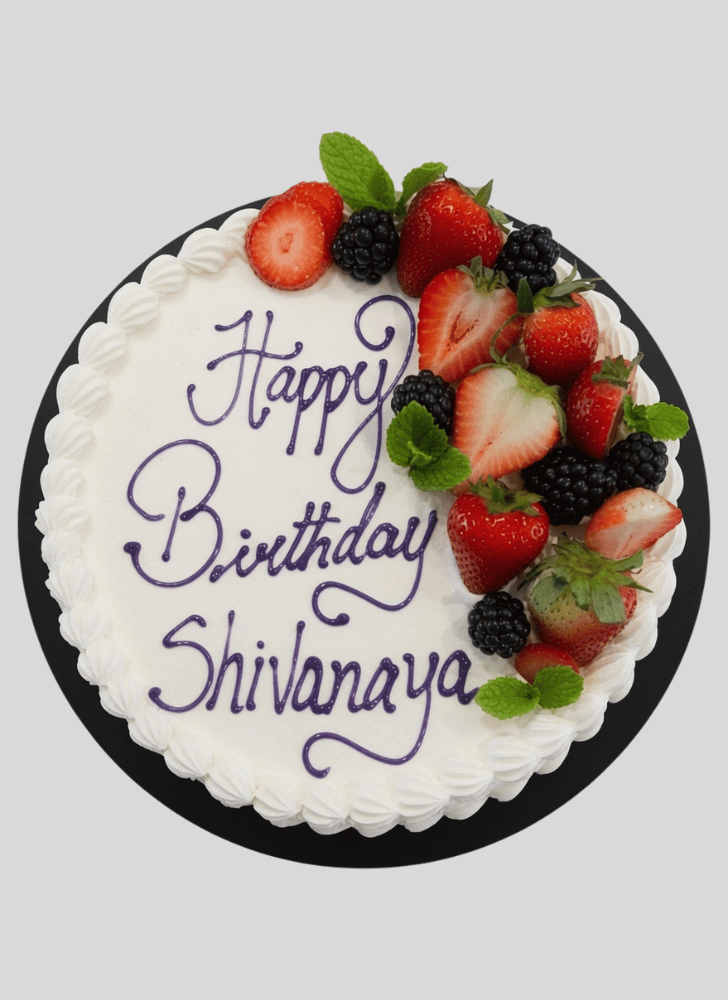 Fascinating Strawberry Cake