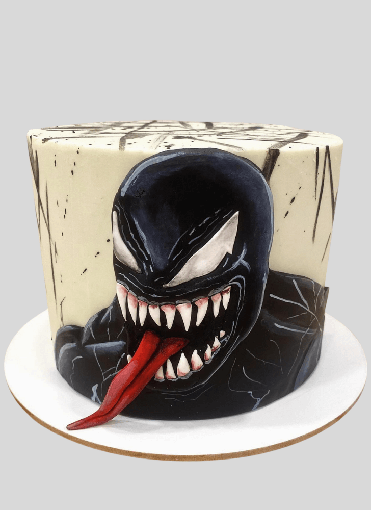 Shapely Venom Cake