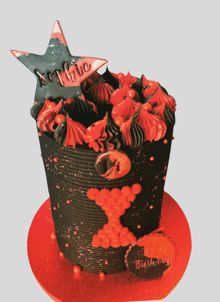 Good Looking Black Widow Cake