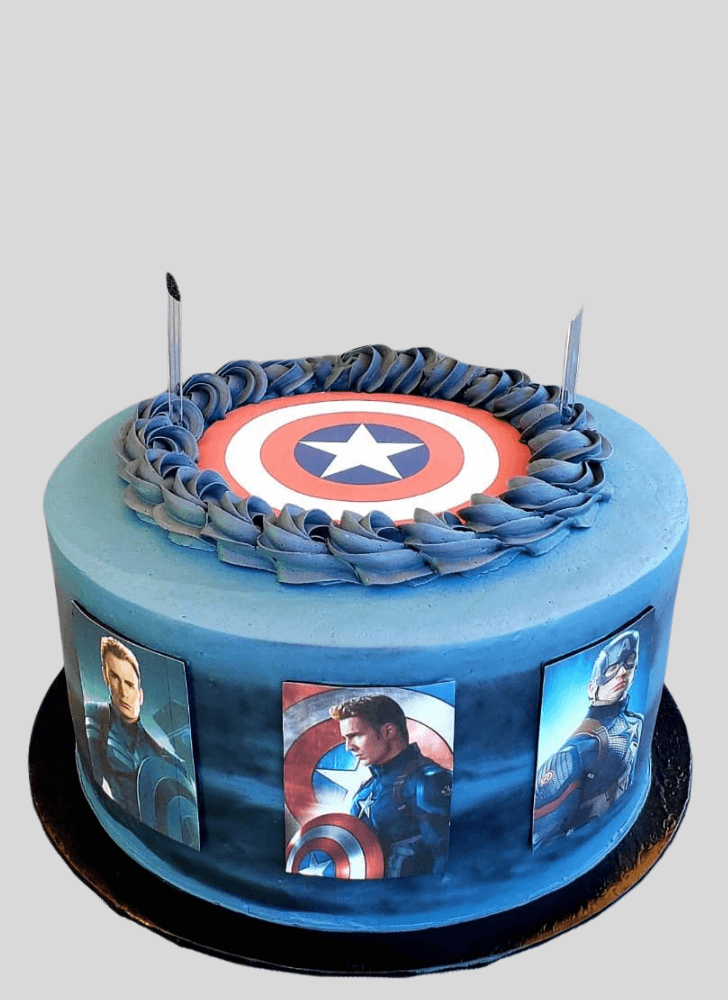 Comely Captain America Cake
