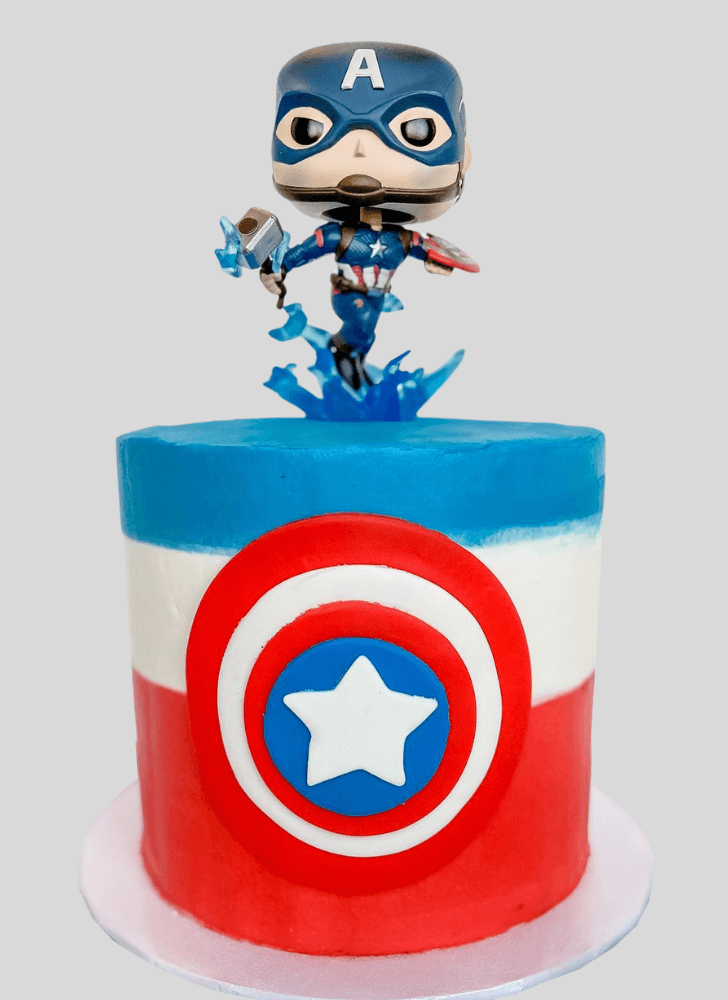 Grand Captain America Cake
