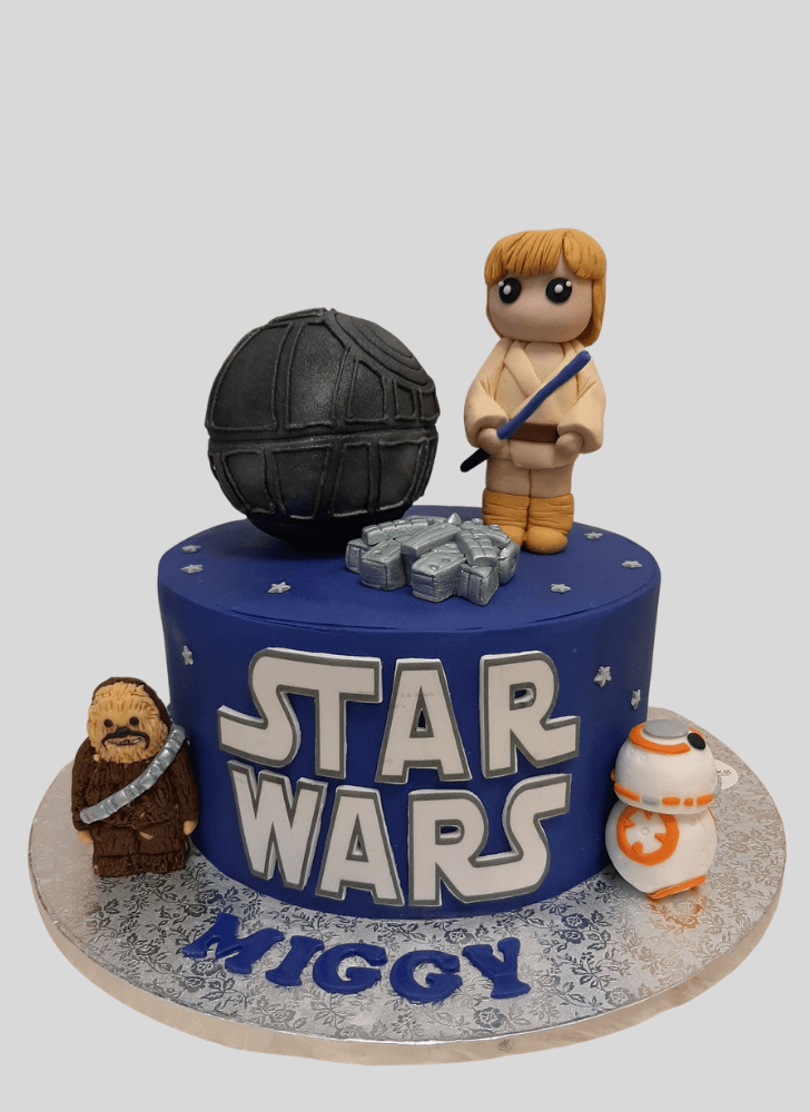 Graceful Luke Skywalker Cake