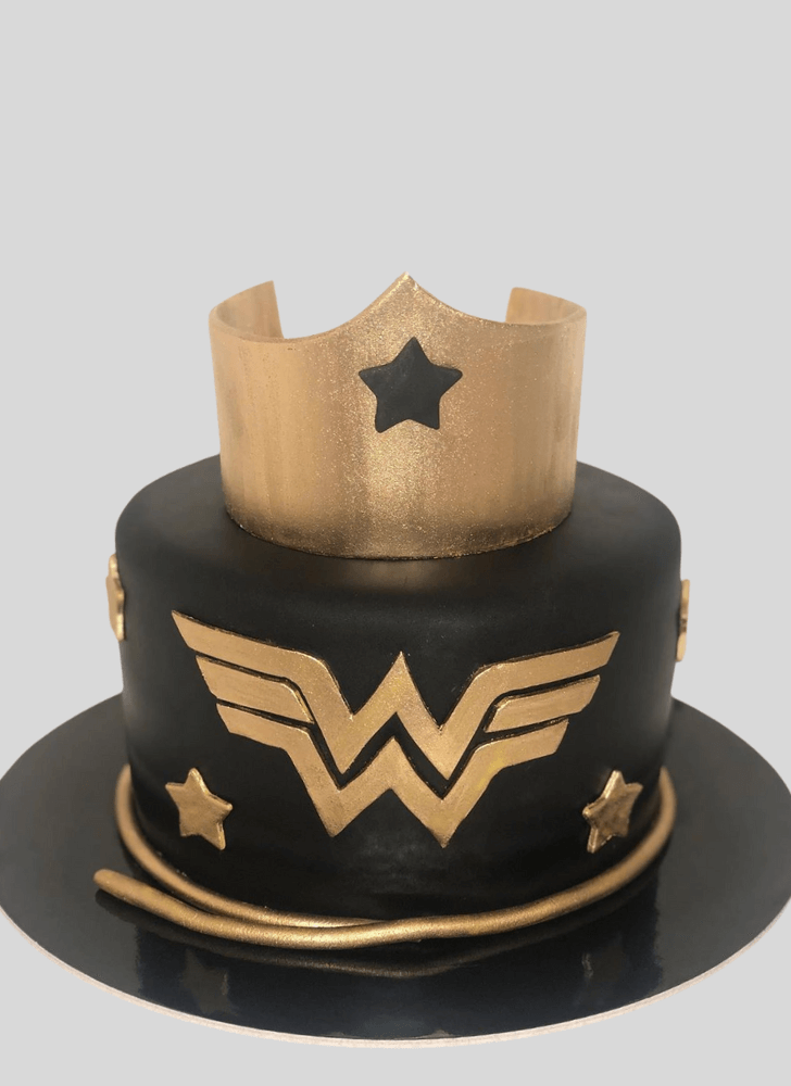 Cute Wonder Woman Cake