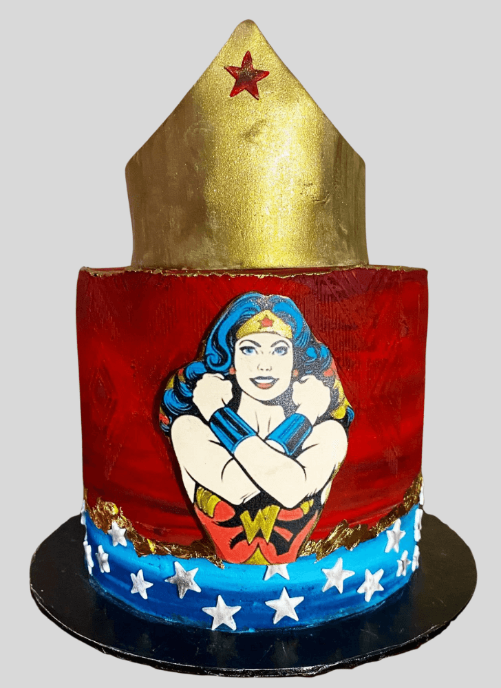 Lovely Wonder Woman Cake Design
