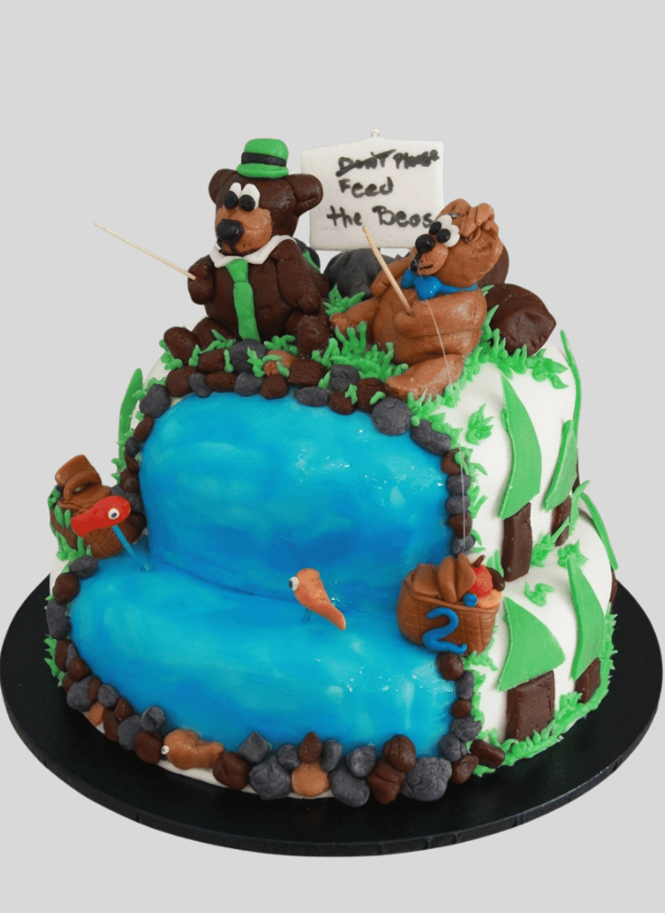 Beauteous Yogi Bear Cake