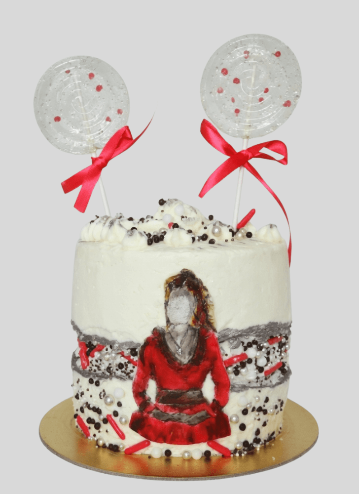 Admirable Enola Holmes Cake Design