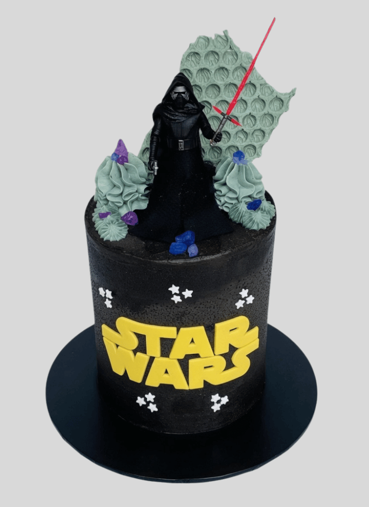 Pretty Kylo Ren Cake