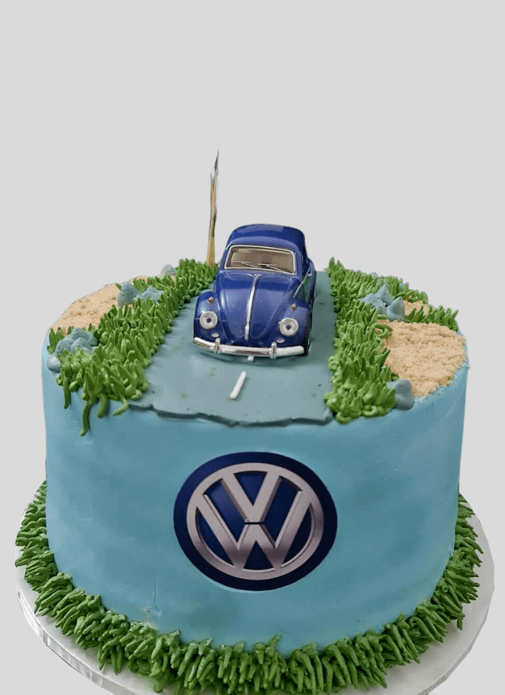 Delicate Beetle Car Cake