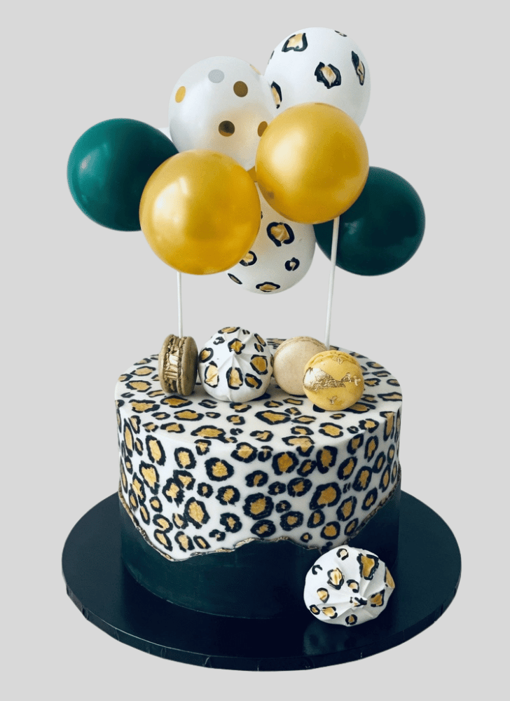 Grand Leopard Cake