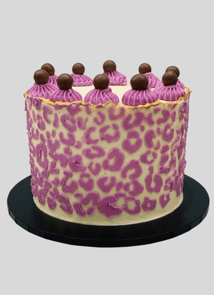 Nice Leopard Cake