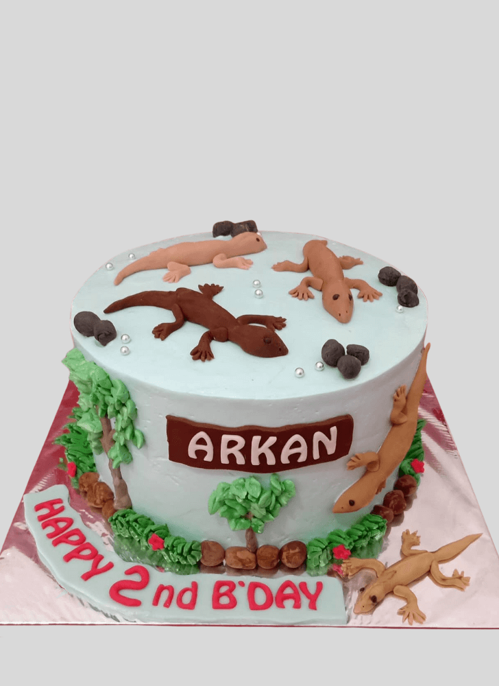 Beauteous Lizard Cake
