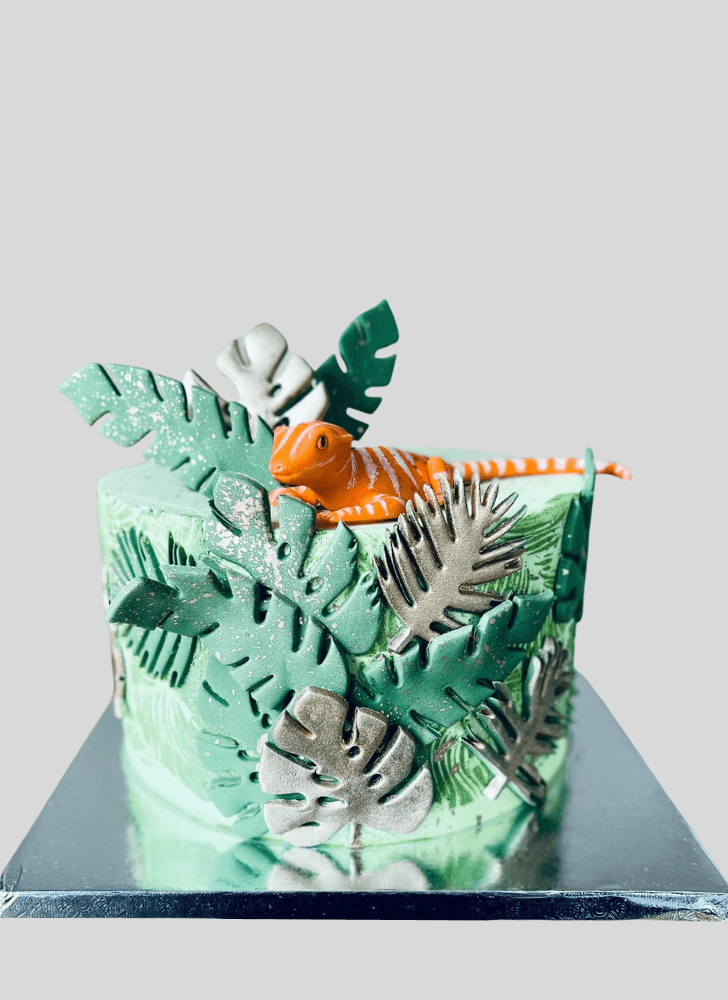 Captivating Lizard Cake