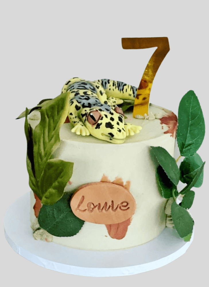 Fine Lizard Cake