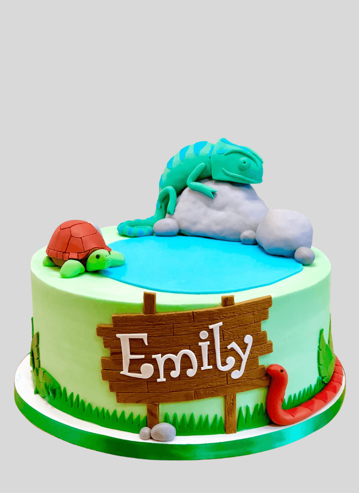 Resplendent Lizard Cake