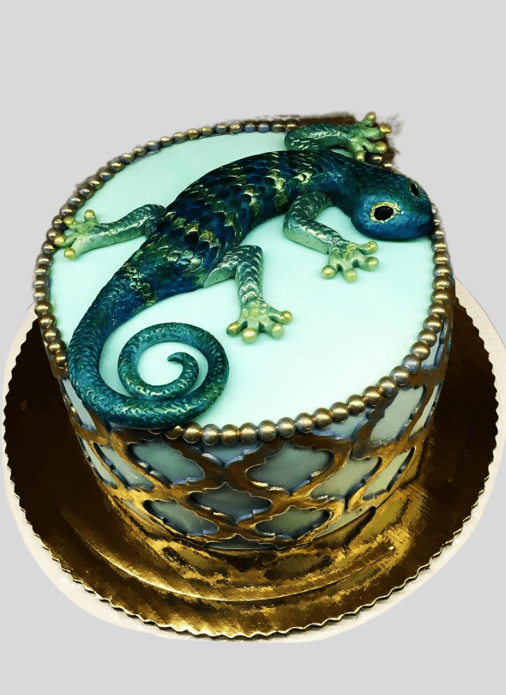 Superb Lizard Cake