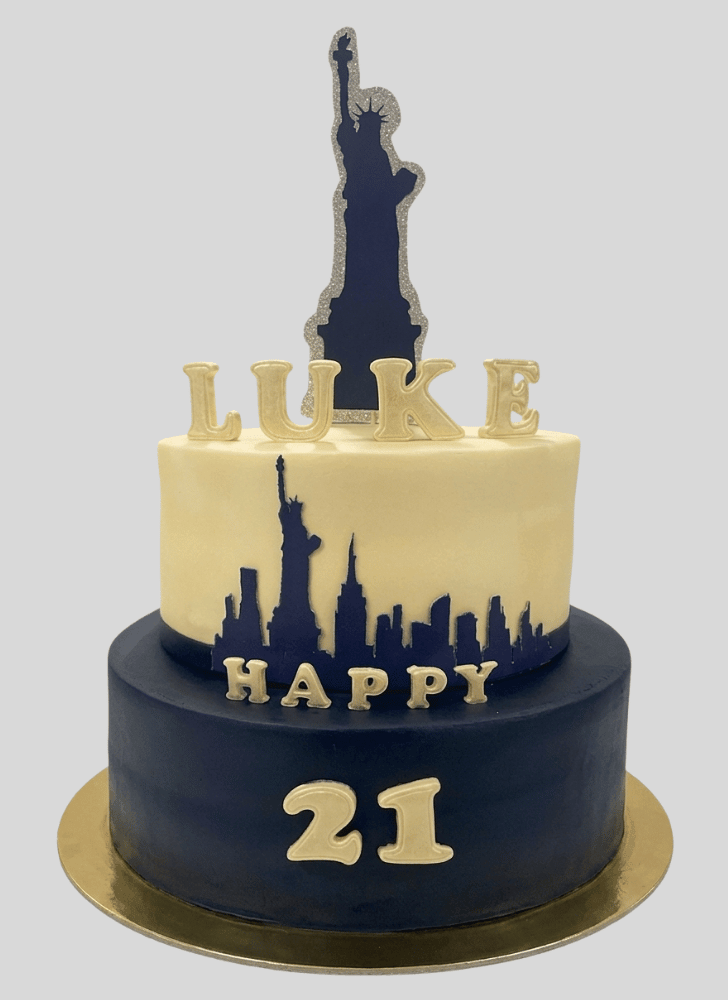 Admirable Statue of Liberty Cake Design