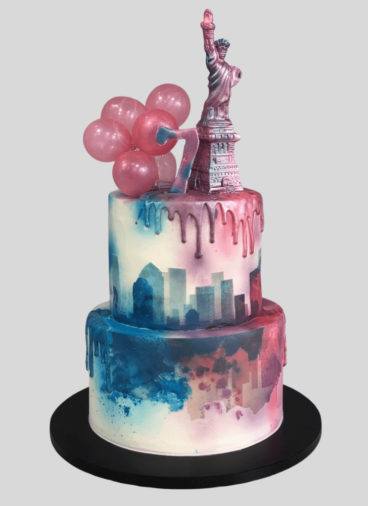 Good Looking Statue of Liberty Cake