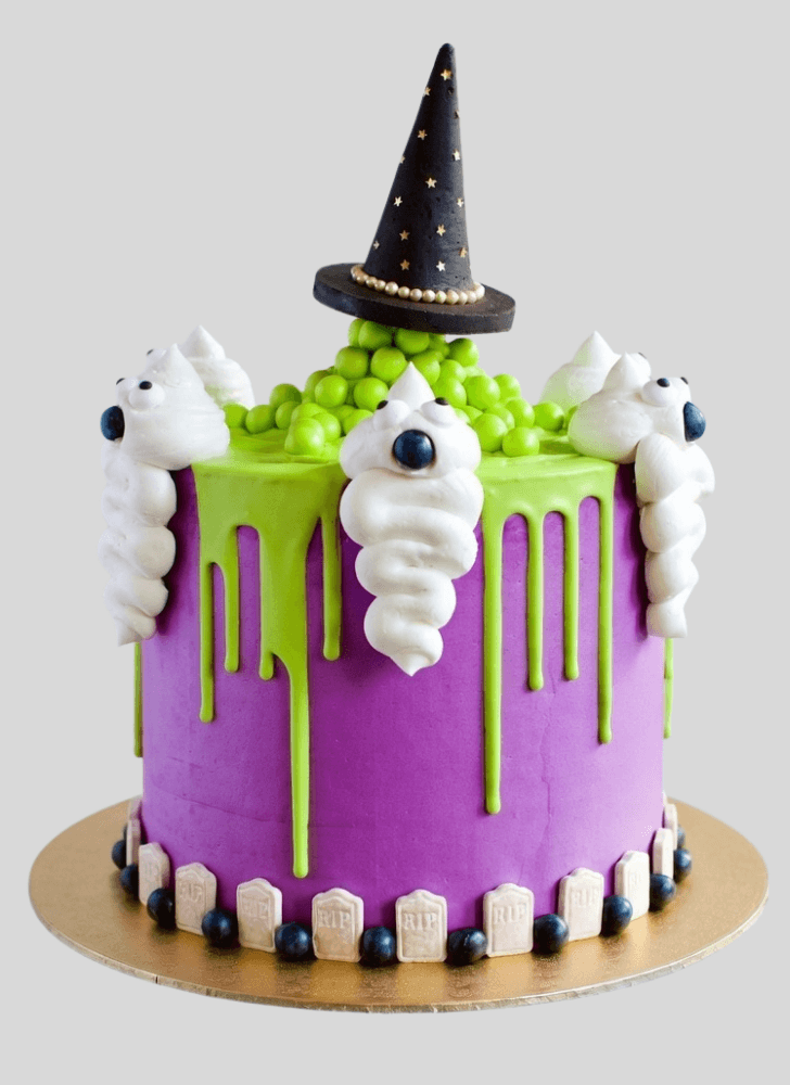 Adorable Hocus Pocus Cake