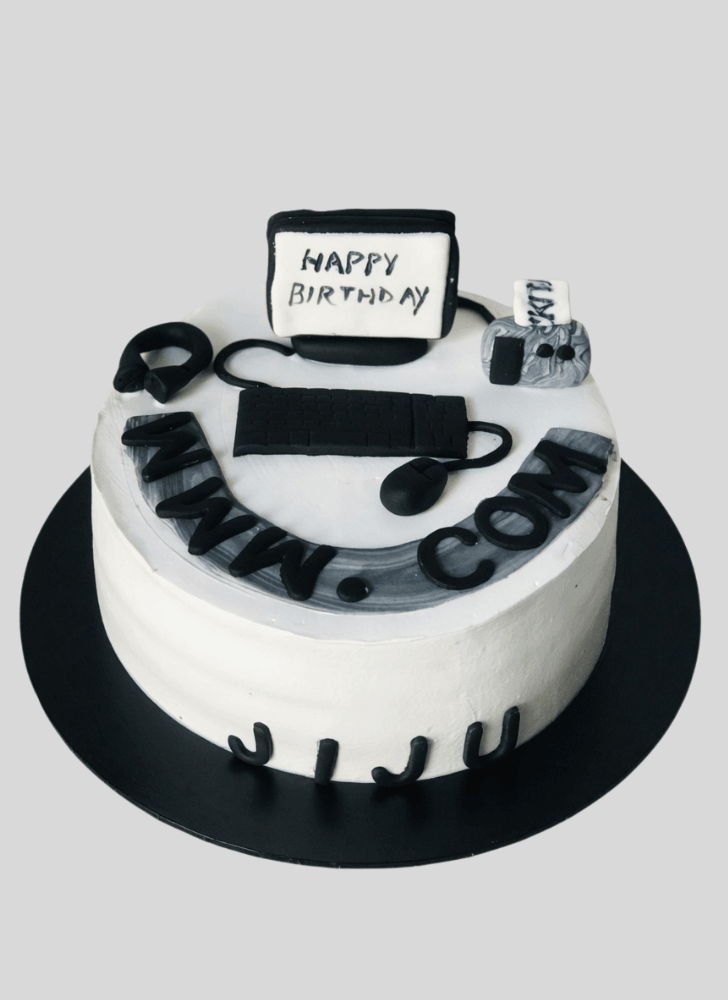 Ravishing Laptop Cake
