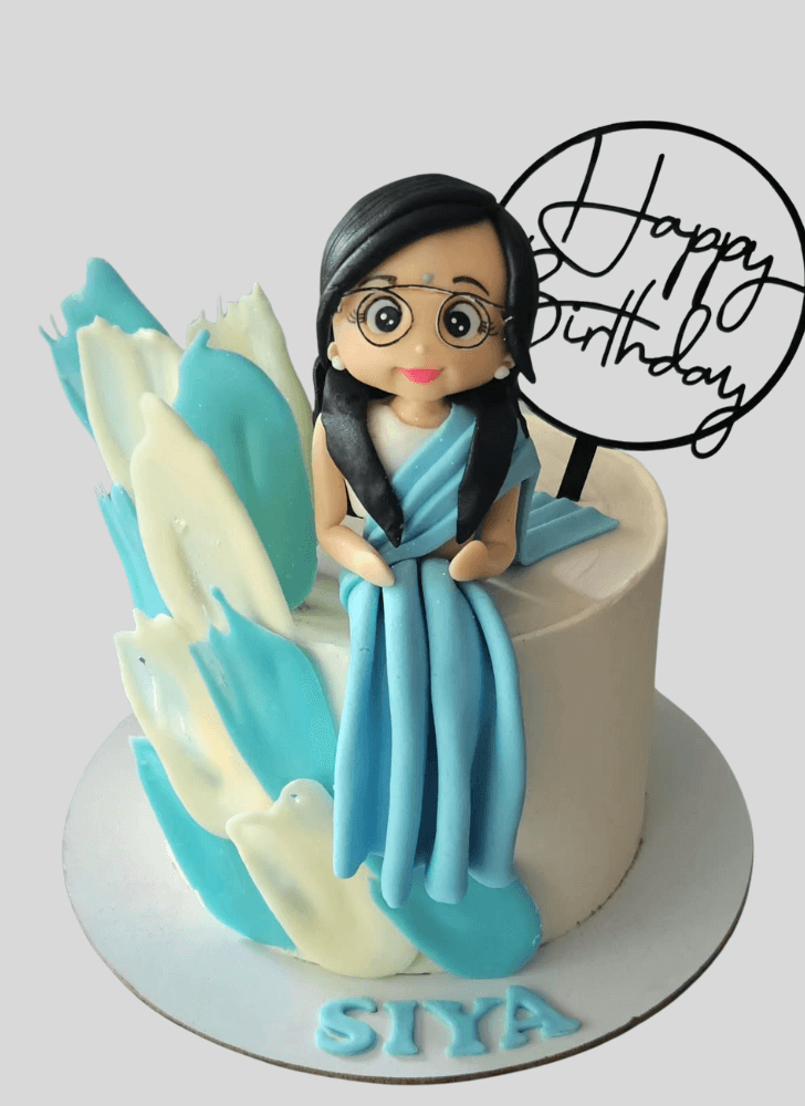 Adorable Pretty Woman Cake