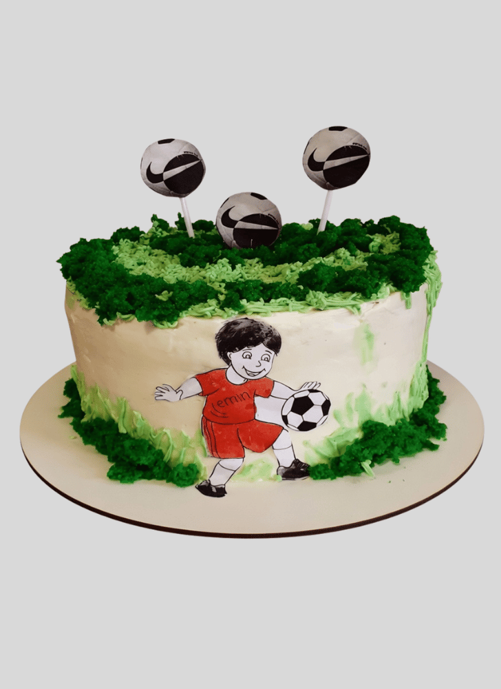 Splendid Football Cake