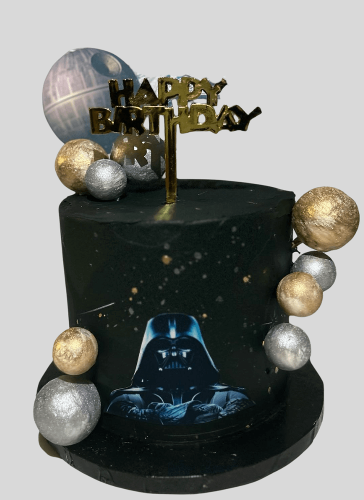Delicate Darth Vader Cake