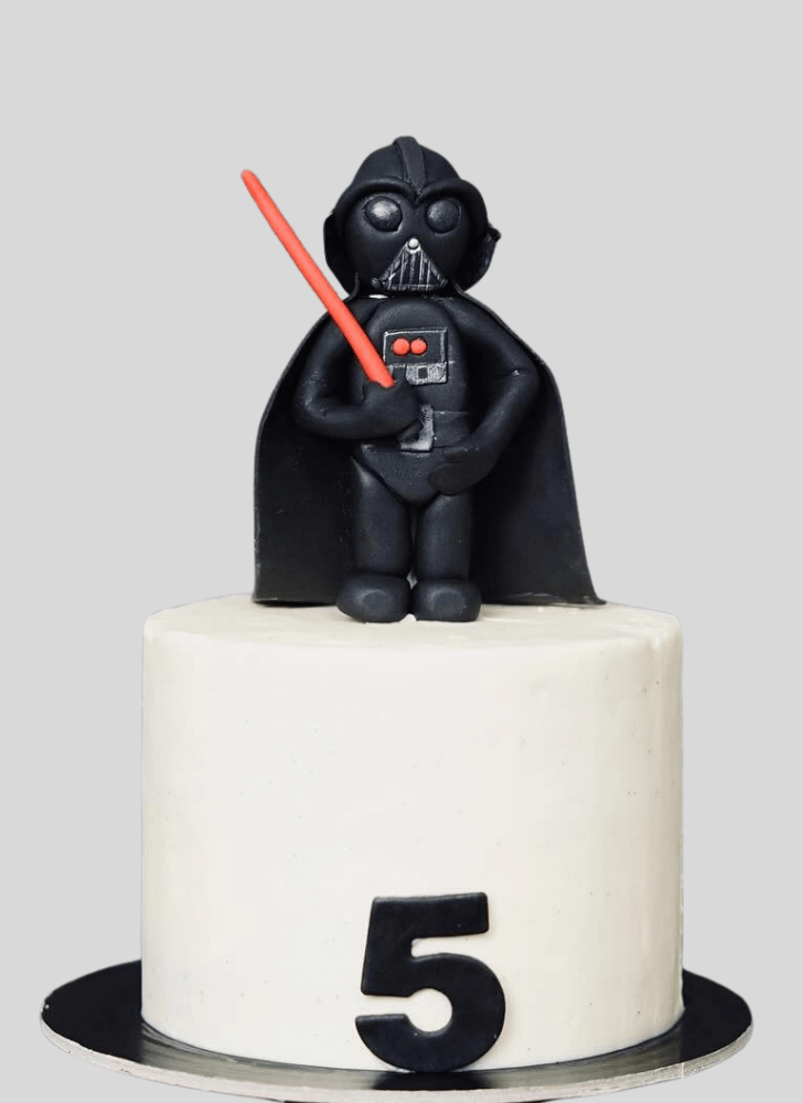 Fascinating Darth Vader Cake