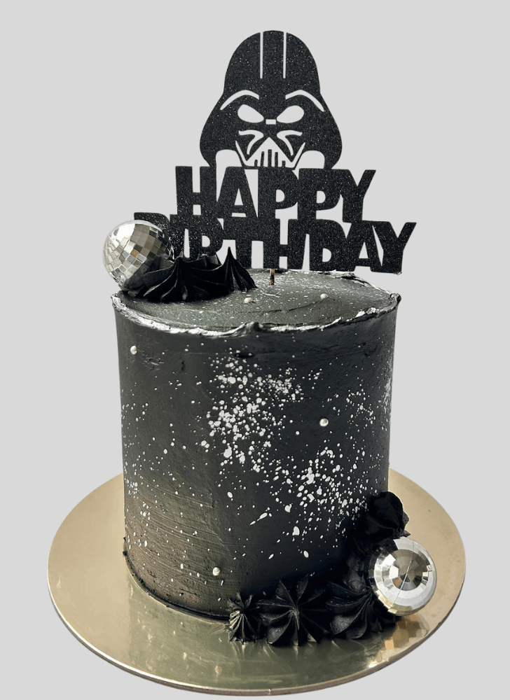 Gorgeous Darth Vader Cake