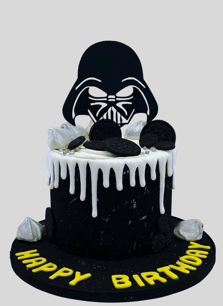 Graceful Darth Vader Cake