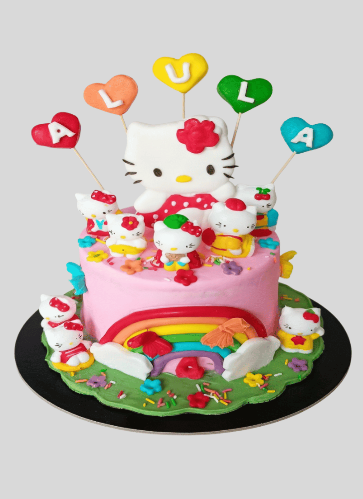 Inviting Hello Kitty Cake