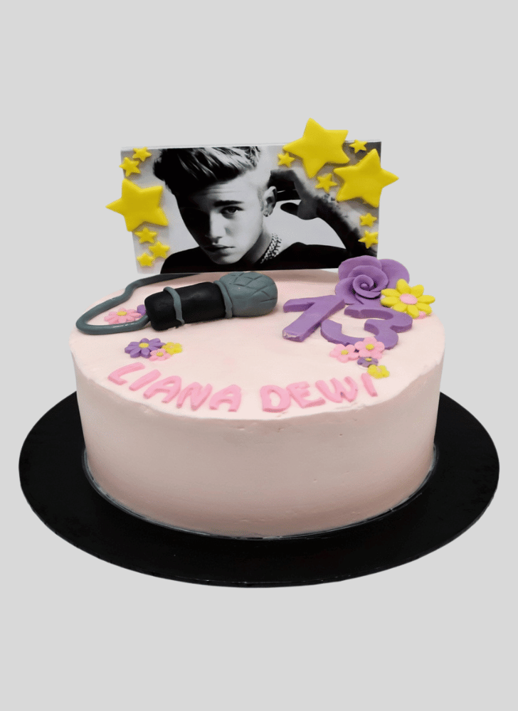 Angelic Justin Bieber Cake