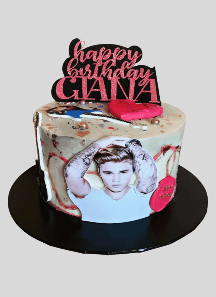 Pleasing Justin Bieber Cake