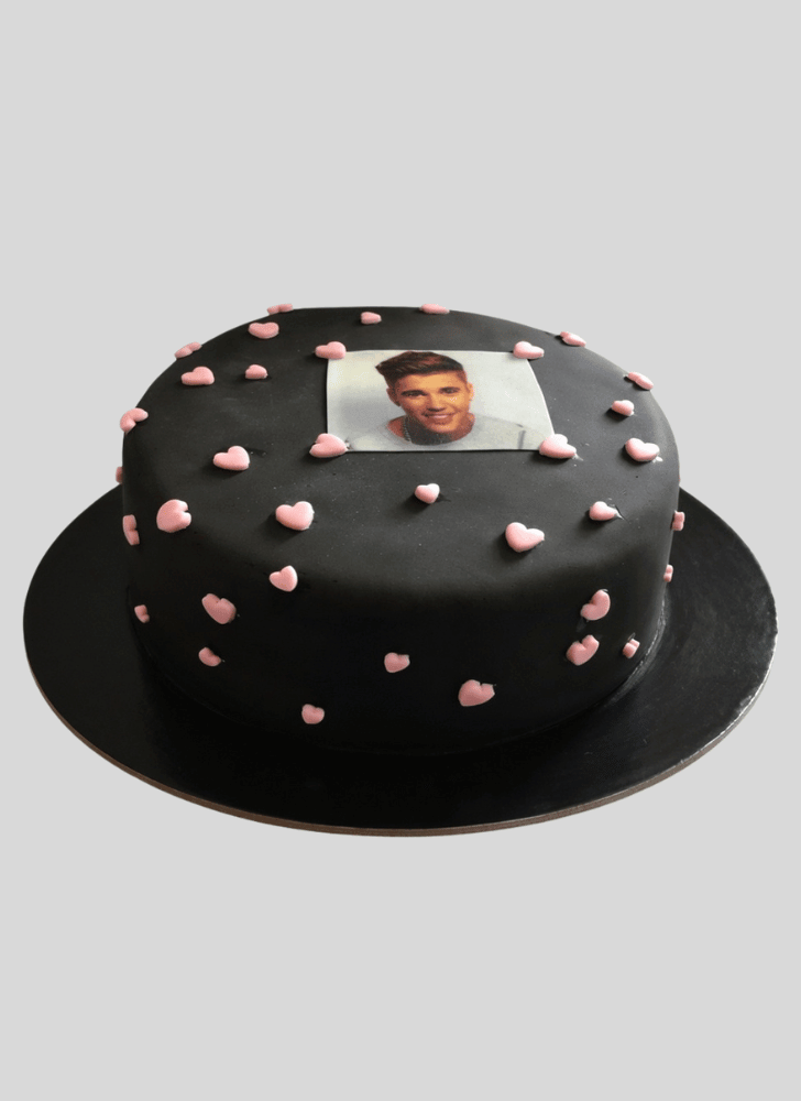 Wonderful Justin Bieber Cake Design