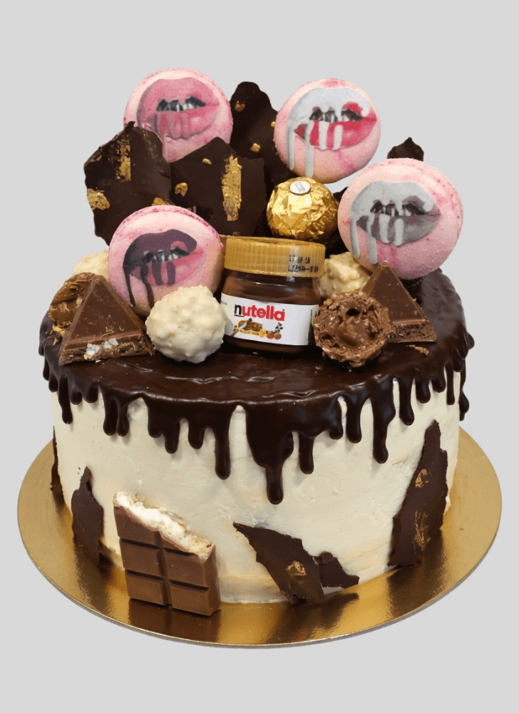 Fair Kylie Jenner Cake