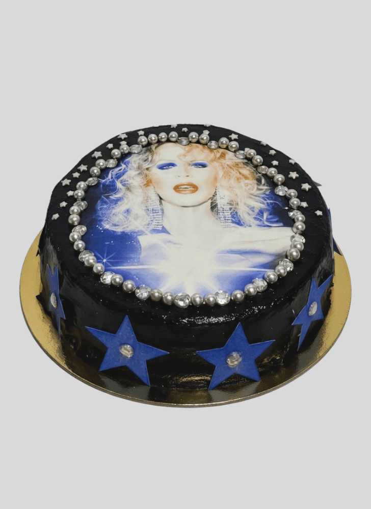 Fascinating Kylie Jenner Cake