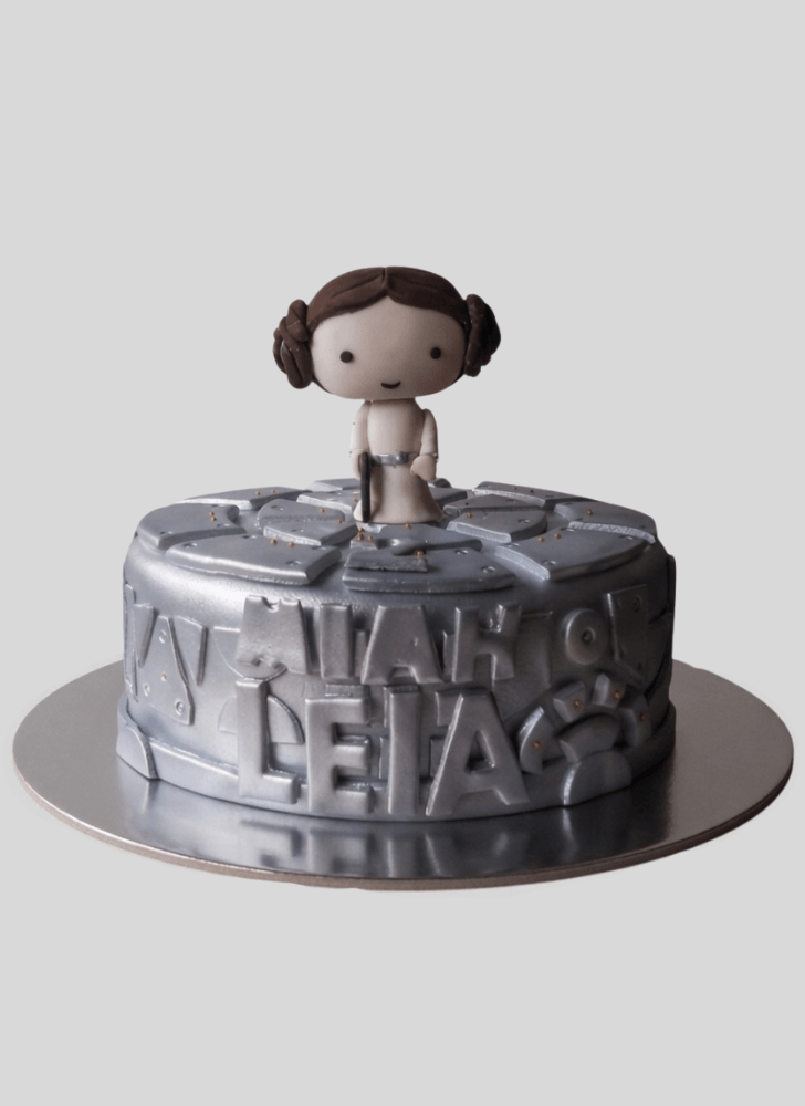 Admirable Princess Leia Cake Design