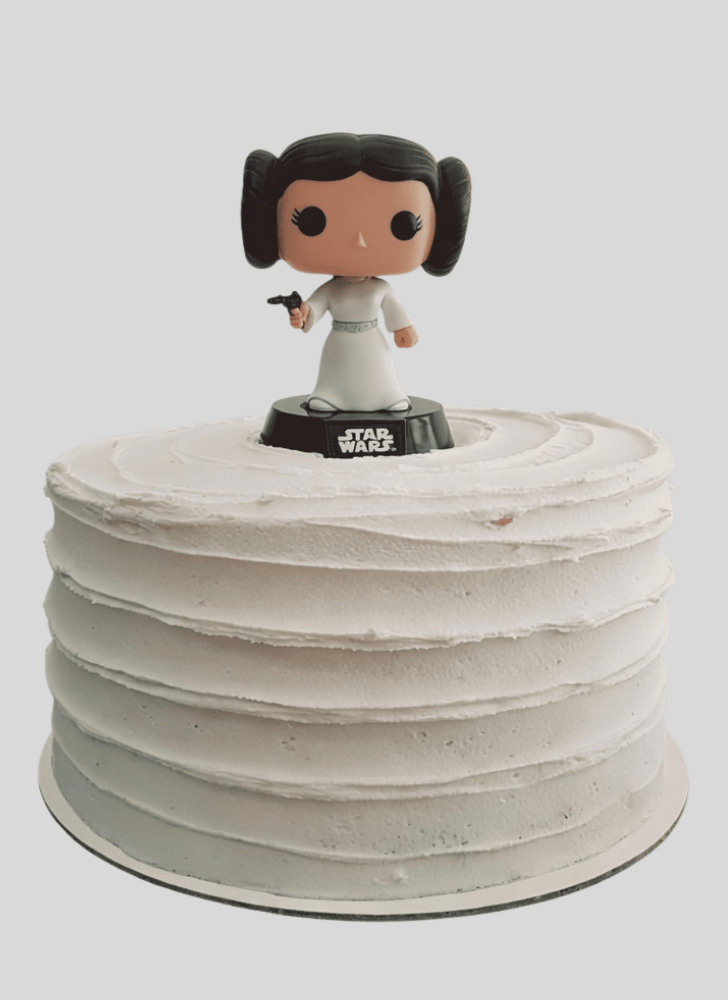 Shapely Princess Leia Cake