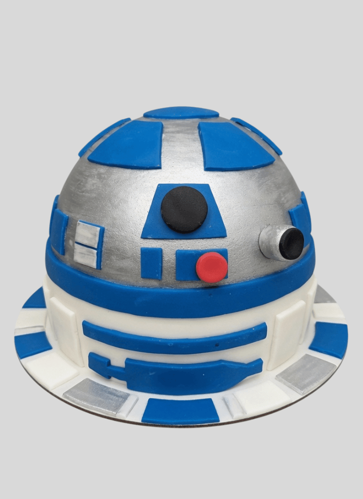 Adorable R2-D2 Cake