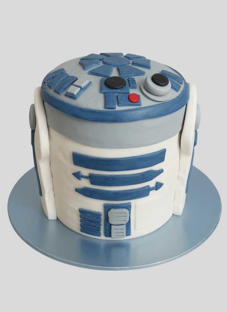 Fetching R2-D2 Cake