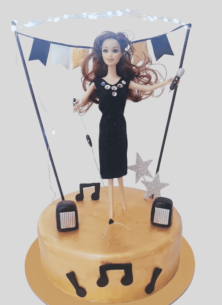 Adorable Shakira Cake
