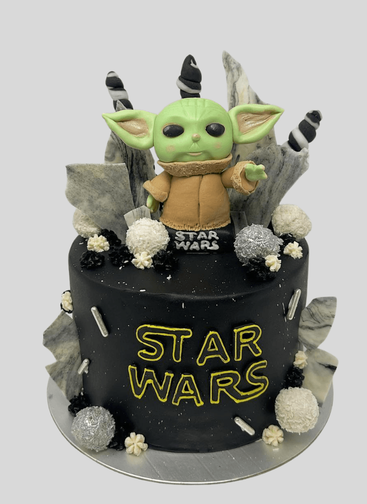 Adorable Star Wars Cake