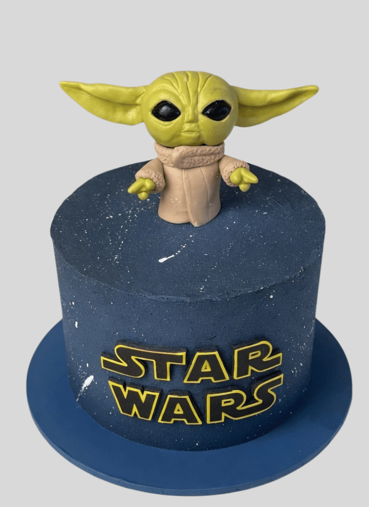 Exquisite Star Wars Cake