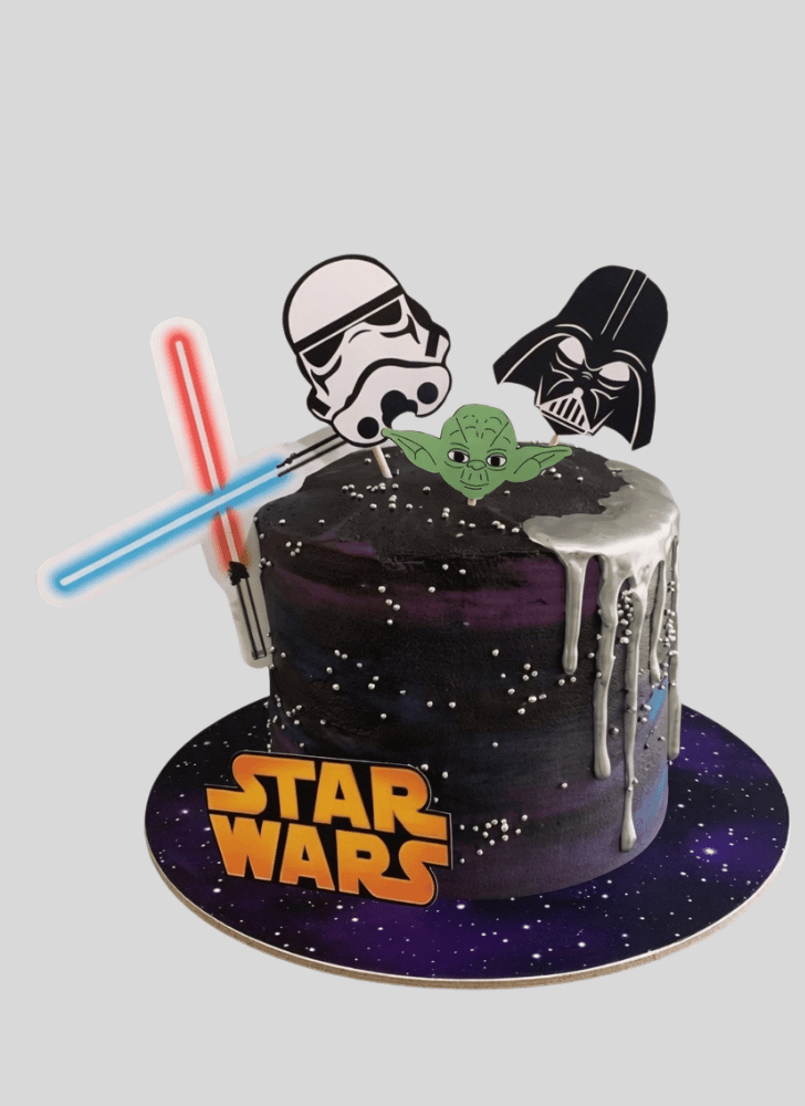 Pleasing Star Wars Cake