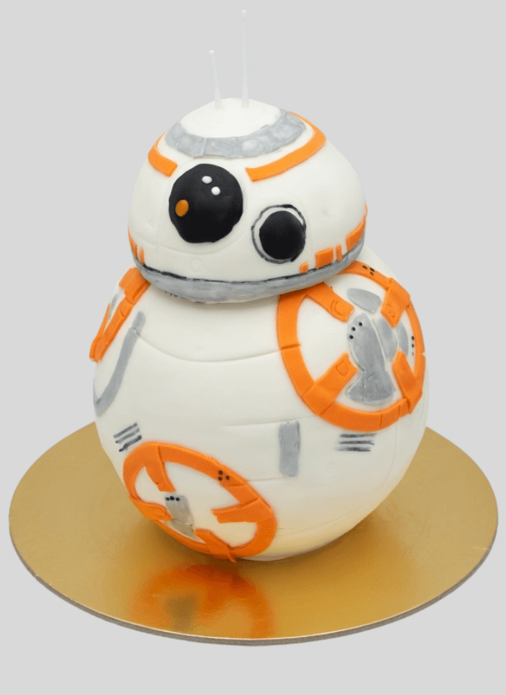 Nice BB8 Cake